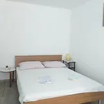 Domi Apartment