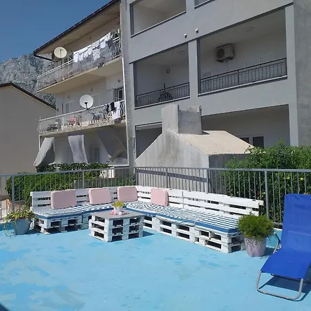 Apartment Domi *
